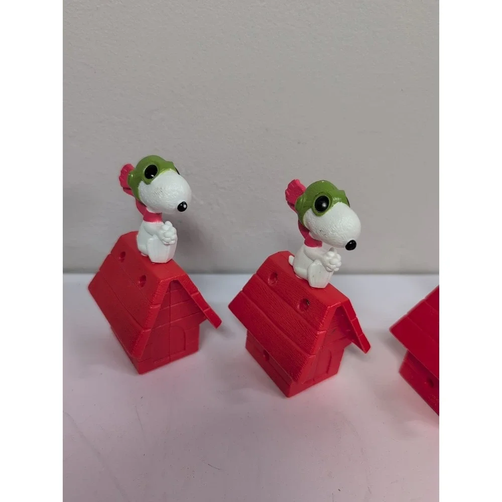 3 Snoopy On Roof Of Red DogHouse‎ Peanuts McDonald's 4